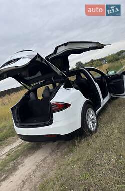 Внедорожник / Кроссовер Tesla Model X 2021 в Киеве