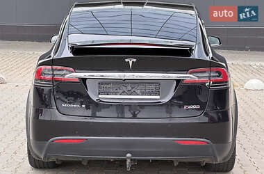 Внедорожник / Кроссовер Tesla Model X 2018 в 
