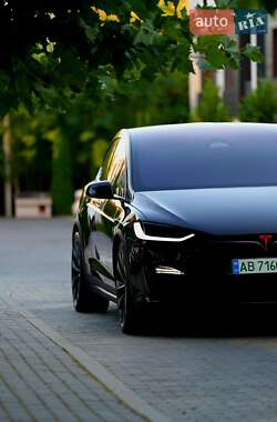 Позашляховик / Кросовер Tesla Model X 2022 в 