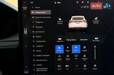 Позашляховик / Кросовер Tesla Model X 2022 в 