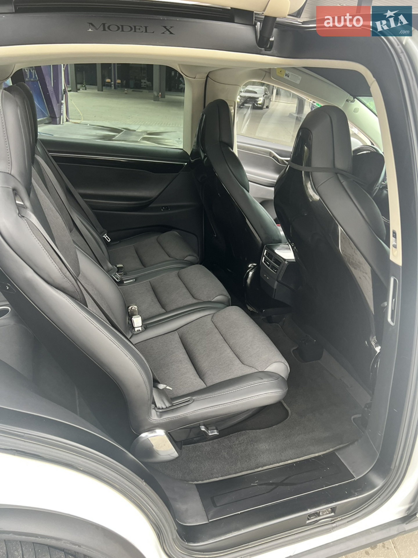 2016 Tesla Model X - мініатюра 16