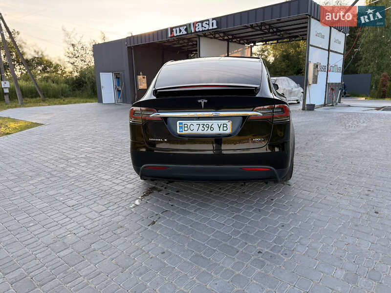 Позашляховик / Кросовер Tesla Model X 2018 в Дрогобичі