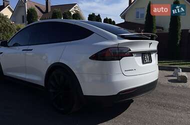 Позашляховик / Кросовер Tesla Model X 2019 в 