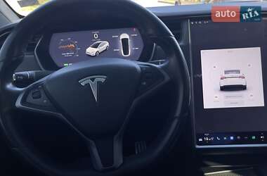 Позашляховик / Кросовер Tesla Model X 2019 в 