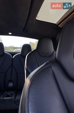 Позашляховик / Кросовер Tesla Model X 2019 в 