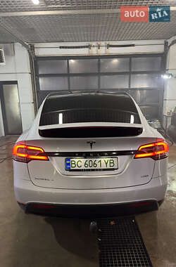 Внедорожник / Кроссовер Tesla Model X 2017 в 