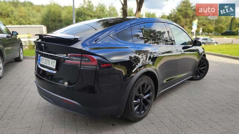 Позашляховик / Кросовер Tesla Model X 2023 в Новояворівську