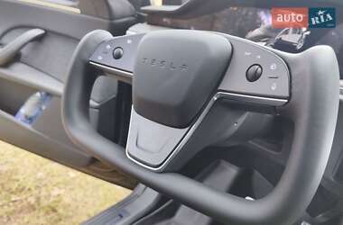 Позашляховик / Кросовер Tesla Model X 2023 в 