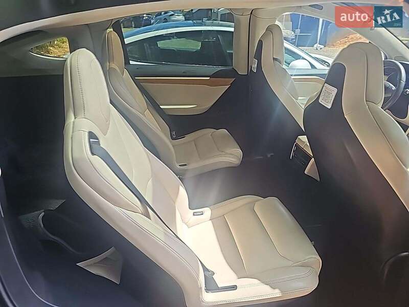 Внедорожник / Кроссовер Tesla Model X 2018 в Киеве фото 11 Внедорожник / Кроссовер Tesla Model X 2018 в Киеве