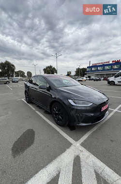 Позашляховик / Кросовер Tesla Model X 2024 в 