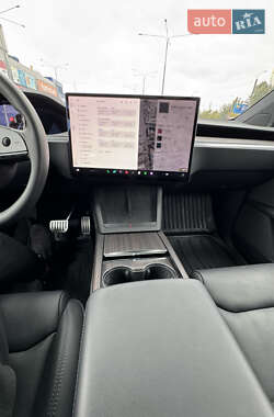 Позашляховик / Кросовер Tesla Model X 2024 в 