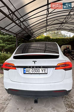 Внедорожник / Кроссовер Tesla Model X 2018 в 