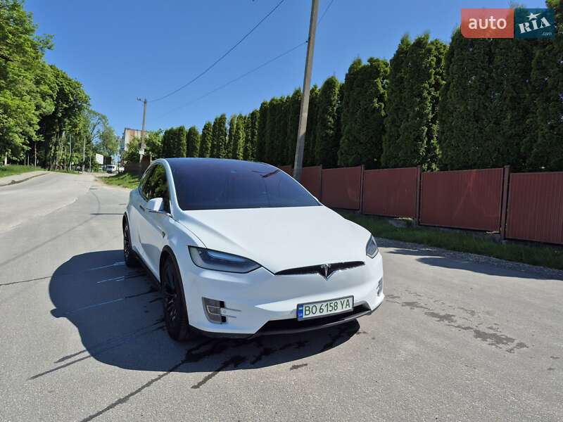 Внедорожник / Кроссовер Tesla Model X 2016 в Тернополе