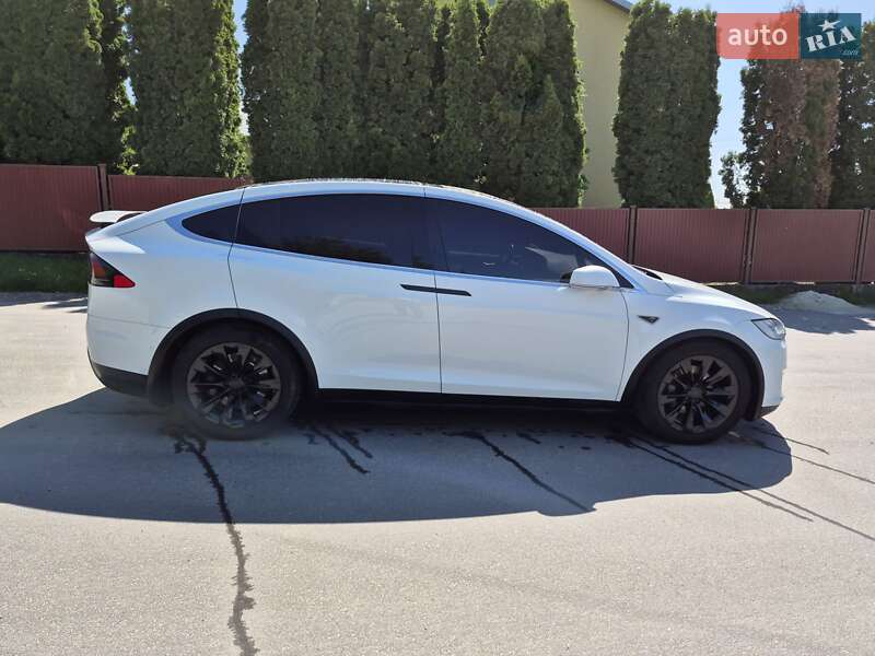 Внедорожник / Кроссовер Tesla Model X 2016 в Тернополе