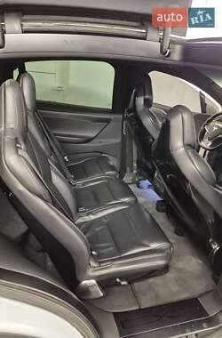 Позашляховик / Кросовер Tesla Model X 2016 в 