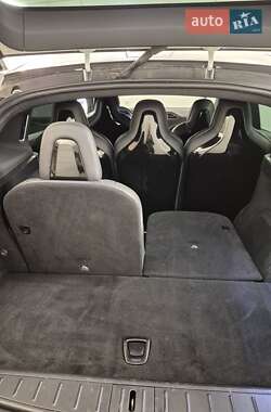Позашляховик / Кросовер Tesla Model X 2016 в 