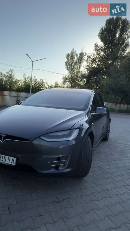 Позашляховик / Кросовер Tesla Model X 2018 в Вінниці
