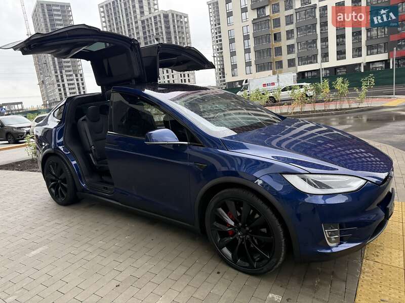Позашляховик / Кросовер Tesla Model X 2019 в Києві