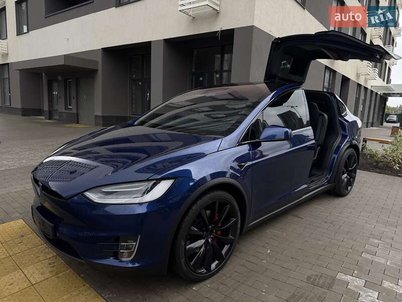 Позашляховик / Кросовер Tesla Model X 2019 в Києві