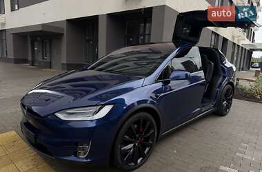 Позашляховик / Кросовер Tesla Model X 2019 в 