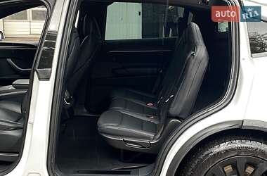 Позашляховик / Кросовер Tesla Model X 2023 в 