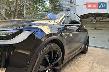 Позашляховик / Кросовер Tesla Model X 2020 в 