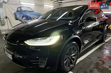 Tesla Model X 2019