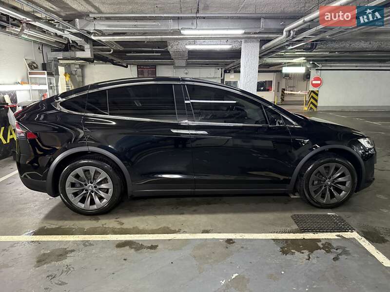 Позашляховик / Кросовер Tesla Model X 2019 в Києві