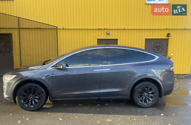 Внедорожник / Кроссовер Tesla Model X 2018 в 