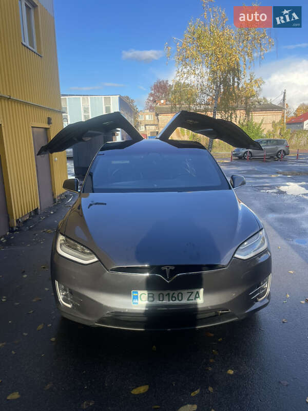 Позашляховик / Кросовер Tesla Model X 2018 в Чернігові фото 8 Позашляховик / Кросовер Tesla Model X 2018 в Чернігові