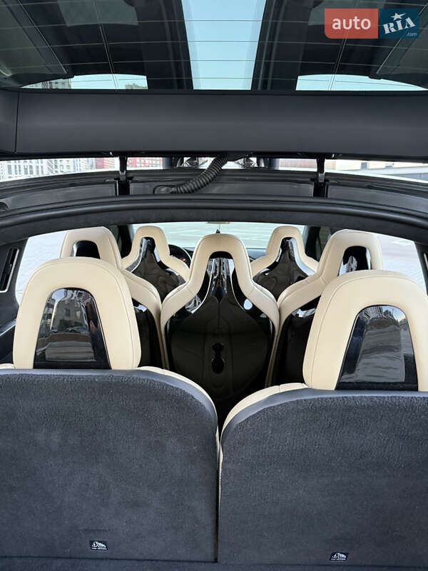 Позашляховик / Кросовер Tesla Model X 2016 в Києві