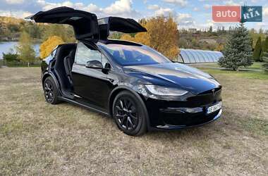 Tesla Model X 2024