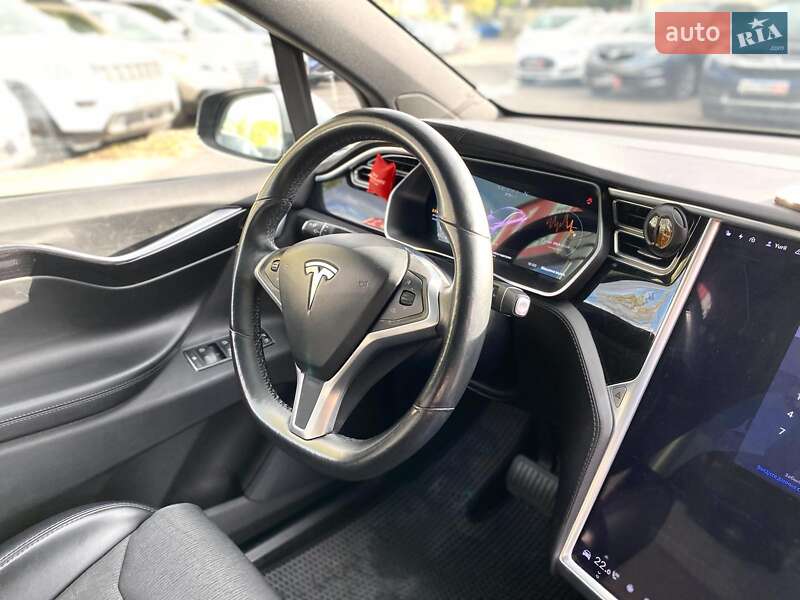 Внедорожник / Кроссовер Tesla Model X 2018 в Виннице