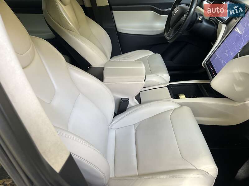 Внедорожник / Кроссовер Tesla Model X 2018 в Львове фото 15 Внедорожник / Кроссовер Tesla Model X 2018 в Львове