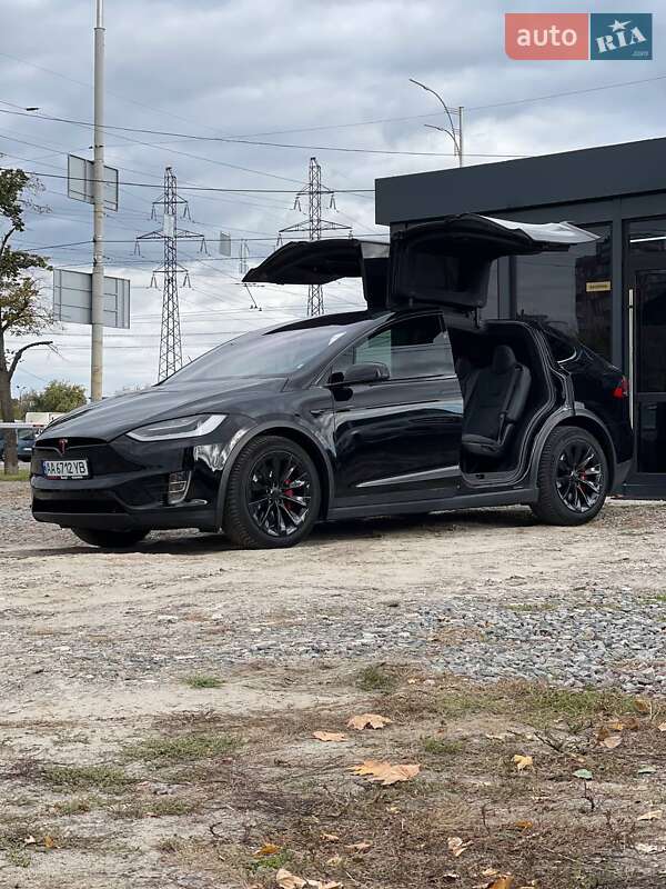 Tesla Model X 2018