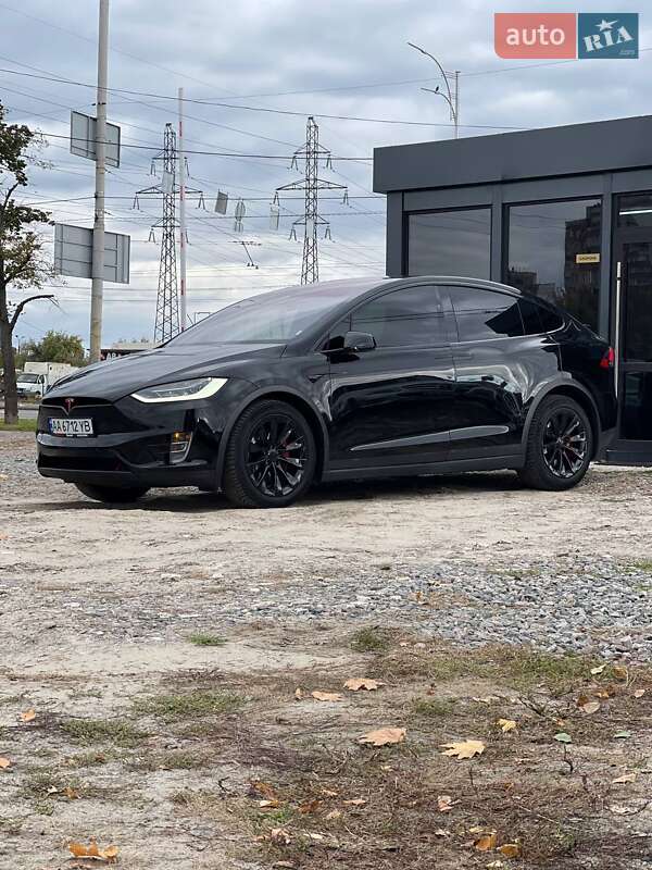 Внедорожник / Кроссовер Tesla Model X 2018 в Киеве