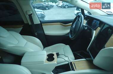 Позашляховик / Кросовер Tesla Model X 2018 в 