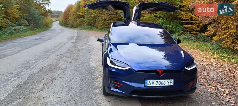 Tesla Model X 2016