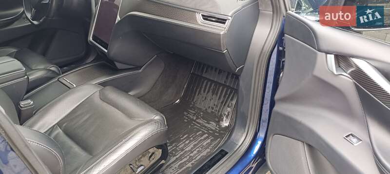 Внедорожник / Кроссовер Tesla Model X 2016 в Галиче