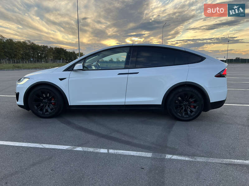 Позашляховик / Кросовер Tesla Model X 2018 в Дніпрі