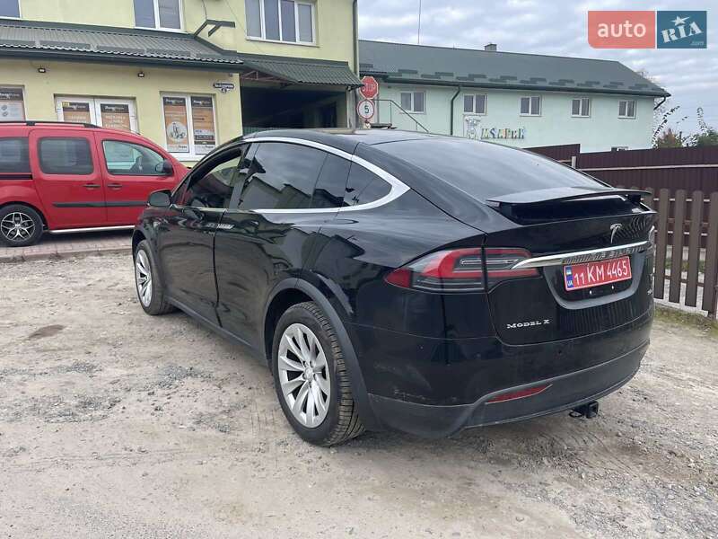 Внедорожник / Кроссовер Tesla Model X 2016 в Львове