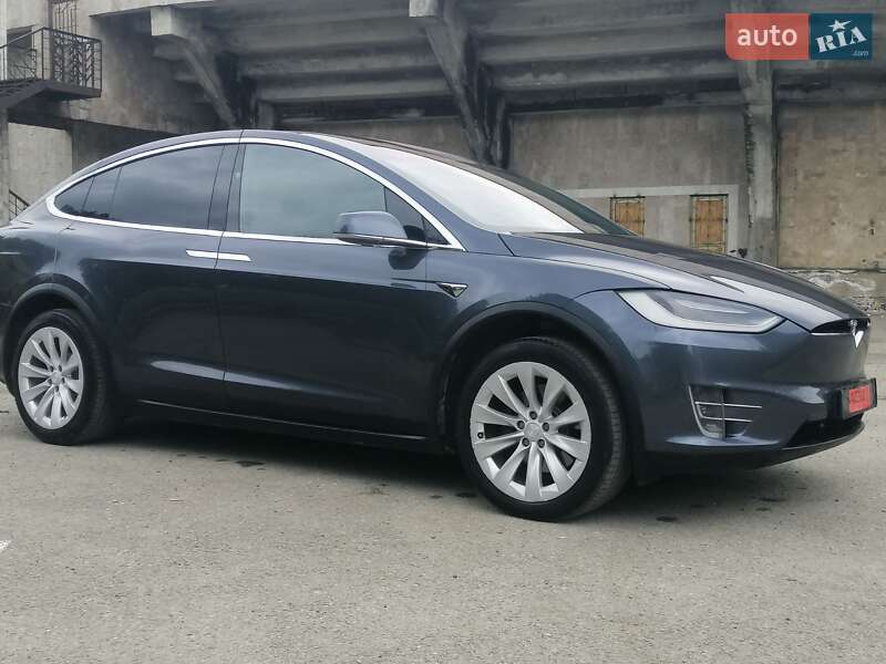Внедорожник / Кроссовер Tesla Model X 2017 в Ивано-Франковске