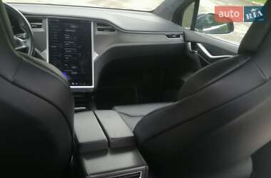 Позашляховик / Кросовер Tesla Model X 2017 в 