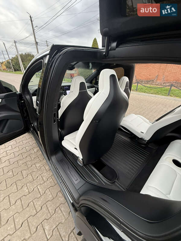 Позашляховик / Кросовер Tesla Model X 2019 в Львові