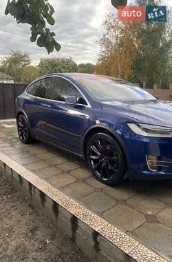 Внедорожник / Кроссовер Tesla Model X 2017 в 