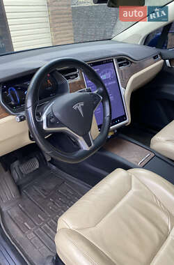 Внедорожник / Кроссовер Tesla Model X 2017 в 