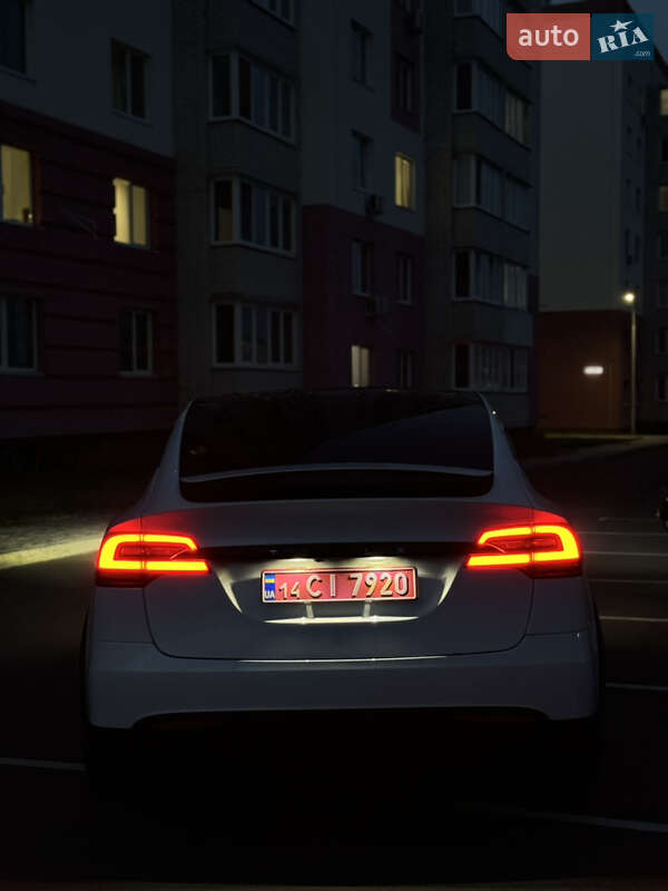 Позашляховик / Кросовер Tesla Model X 2023 в Вінниці