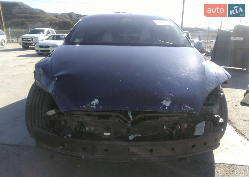 Внедорожник / Кроссовер Tesla Model X 2017 в Одессе