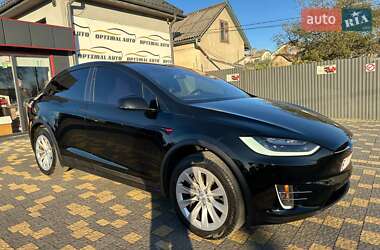 Позашляховик / Кросовер Tesla Model X 2017 в Львові