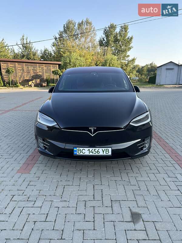Внедорожник / Кроссовер Tesla Model X 2017 в Золочеве фото 10 Внедорожник / Кроссовер Tesla Model X 2017 в Золочеве